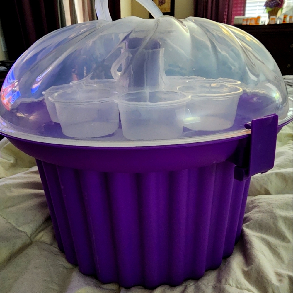 Cup cake carrier